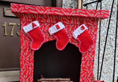 Build a Christmas Fireplace for your Front Porch